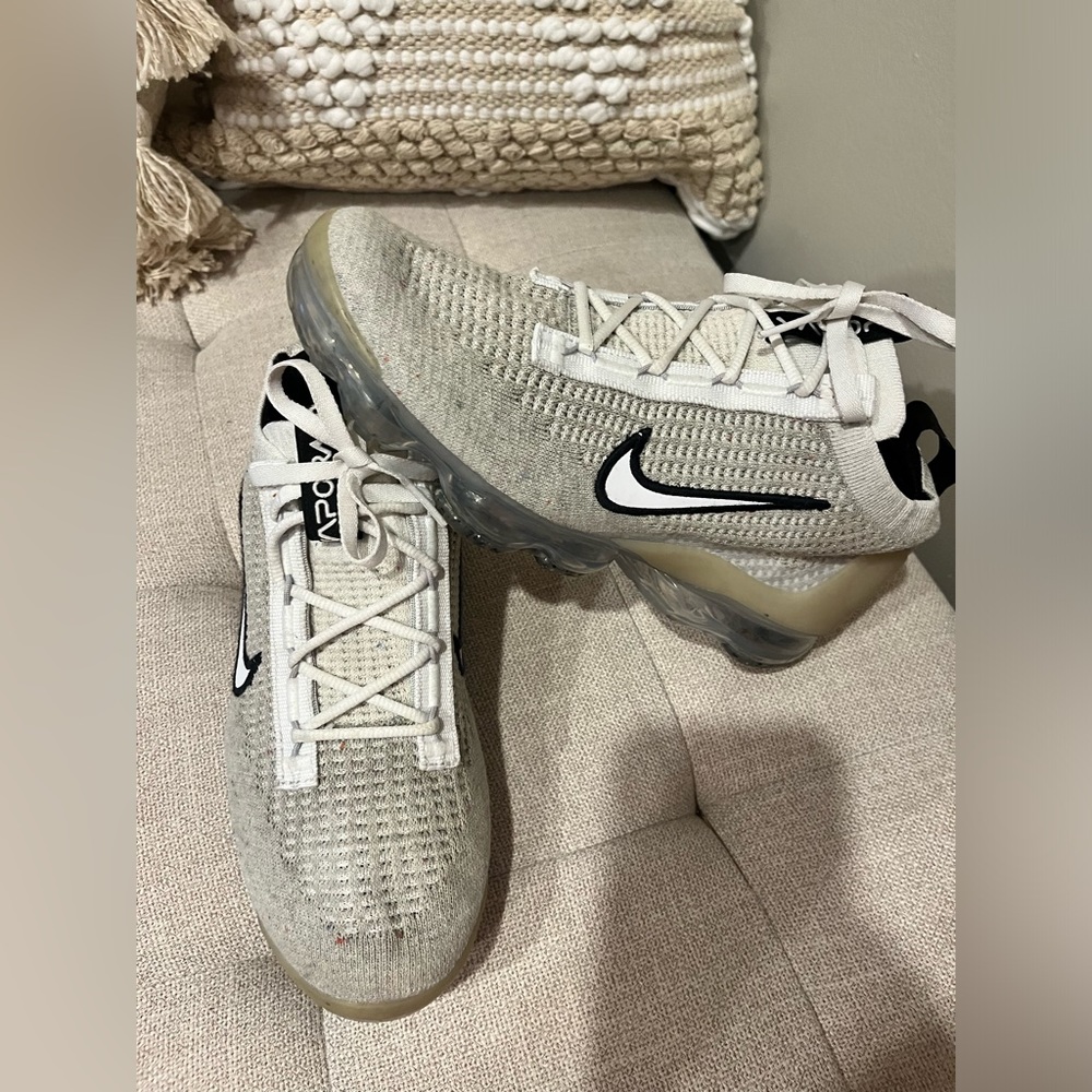 Nike Air VaporMax Flyknit Size Womens 8